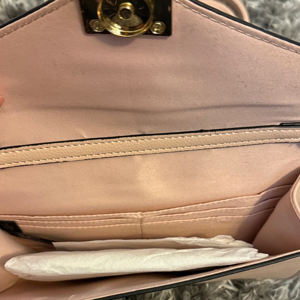 Express Crossbody Wallet on Chain - Picture 3 of 6
